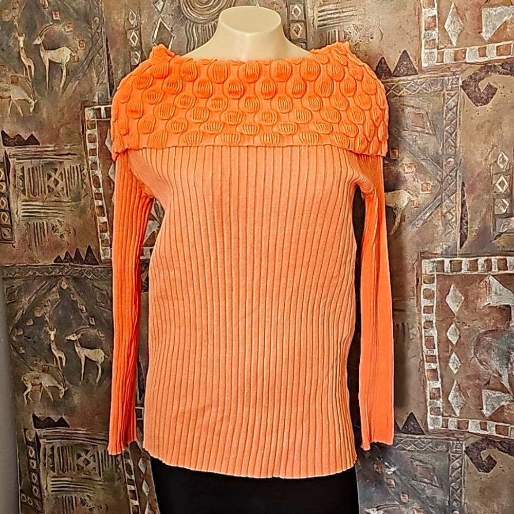 Pina Rossi fine knit ribbed long sleeve sweater